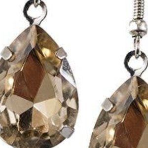 E1011 Tear Drop Charcoal Earrings on French Wire